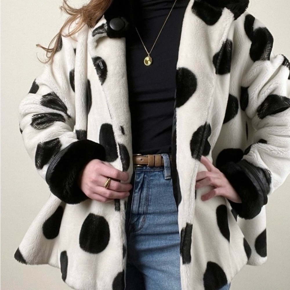 Claire Barrat | 80s Paris Boutique Oversized Faux Fur Polka Dot Jacket | - Picture 3 of 7